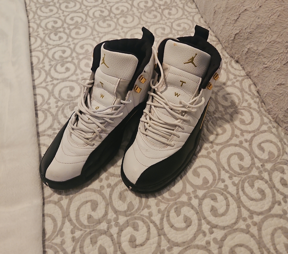 Jordan Men's White, Black, and Gold Sneakers